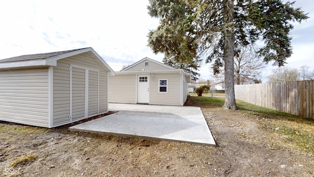 226 N Hannah St, Rushville, IN 46173 - photo 2