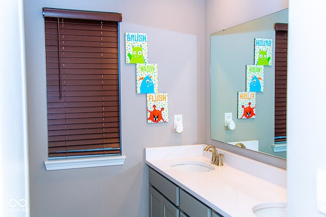 bathroom with vanity