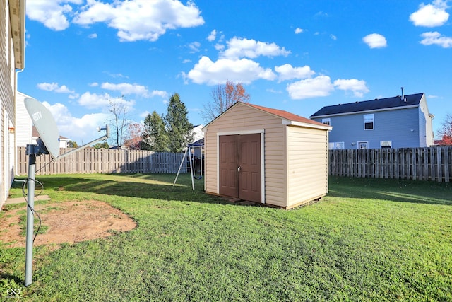 view of yard with a shed