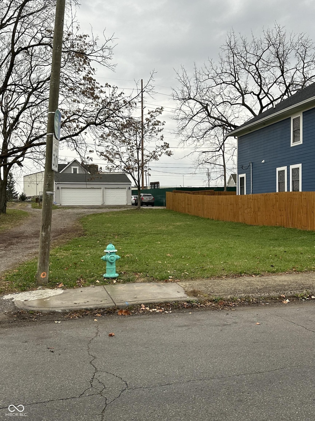 2646 E Brookside Ave, Indianapolis, IN 46218 - photo 2