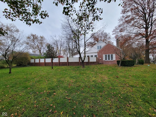 705 W 6th St, Seymour, IN 47274 - view of yard