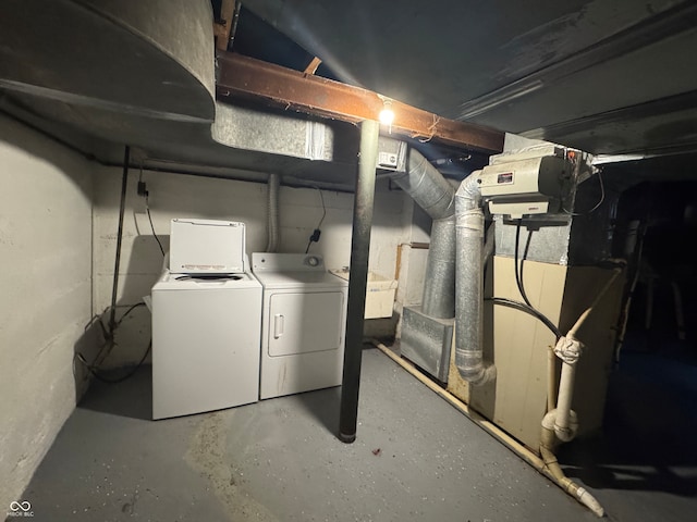 basement featuring washer and dryer