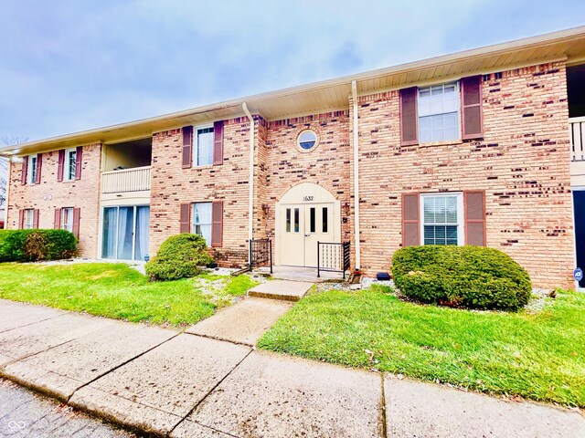 1632 Wellesley Ct Unit 6, Indianapolis, IN 46219 - photo 2