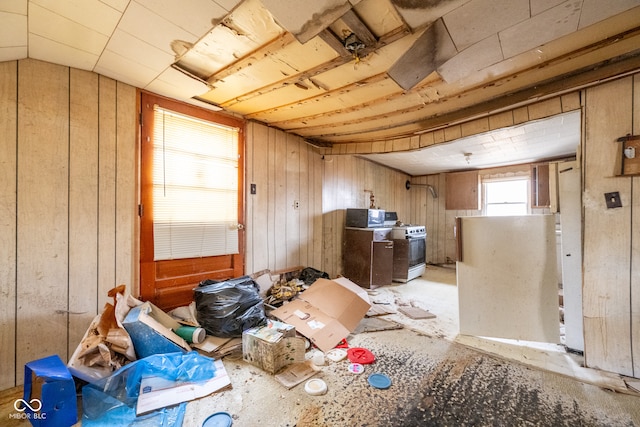 misc room with vaulted ceiling