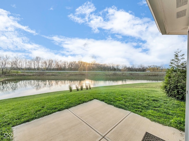 view of yard with a water view