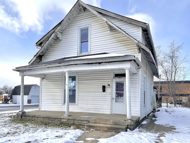 view of front of home featuring covered porch