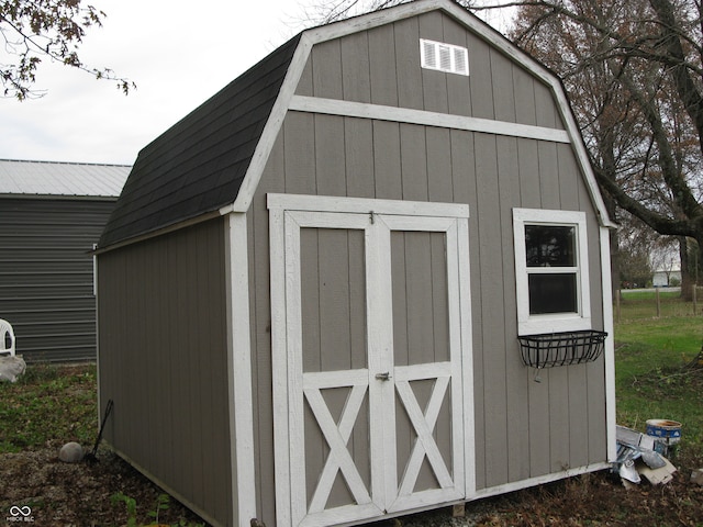 view of outbuilding