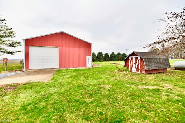 exterior space with a yard