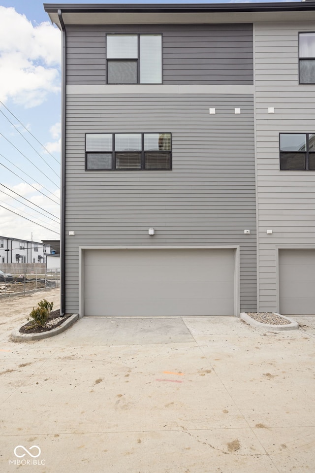 view of front of home featuring a garage