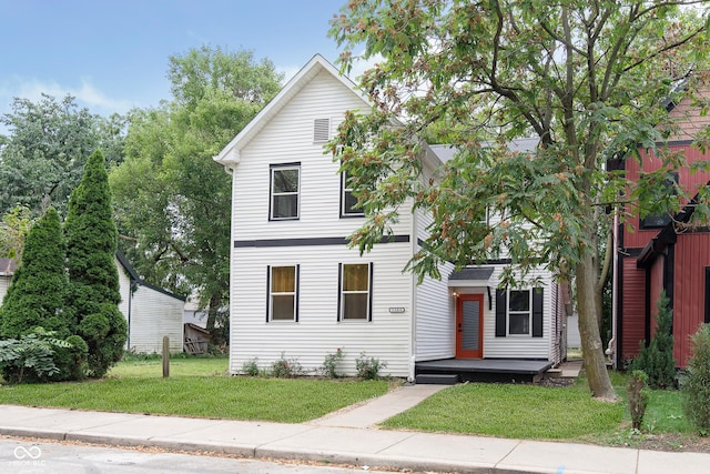 view of front of house featuring a front yard