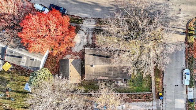 8902 Carla Dr, Indianapolis, IN 46219 - drone / aerial view