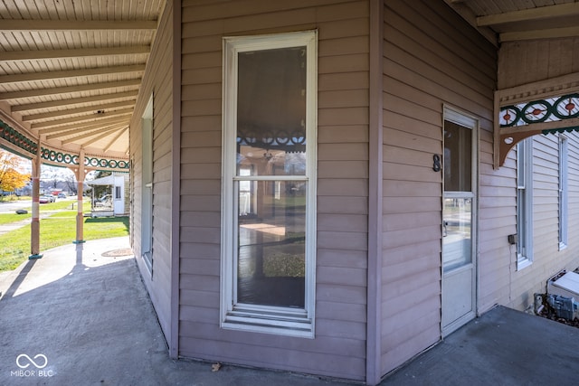 exterior space featuring a porch