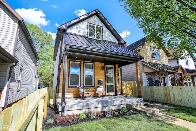 view of front of house featuring covered porch