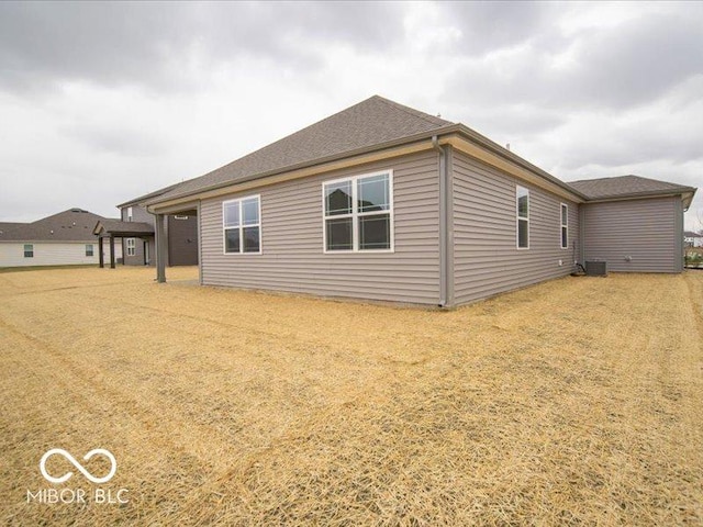6322 Granby Dr, Whitestown, IN 46075 - rear view of house featuring a lawn