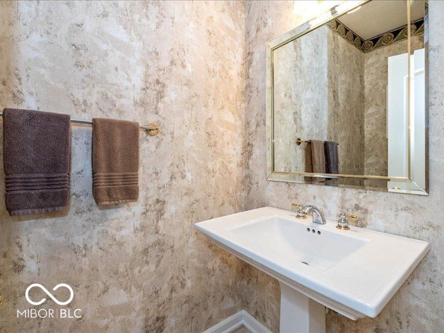 12954 Water Ridge Dr, Fishers, IN 46055 - view of bathroom