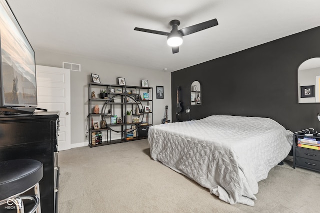 bedroom with carpet and ceiling fan