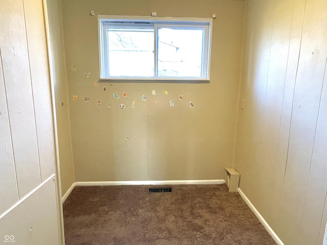 spare room with carpet flooring