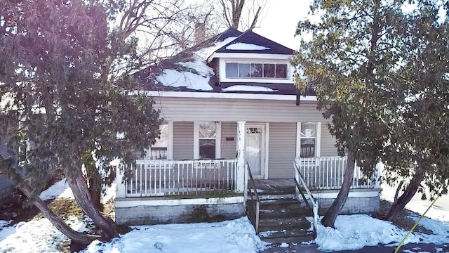 view of front of house with covered porch