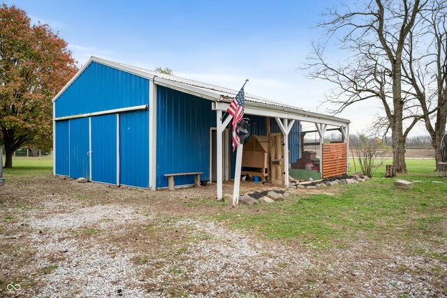 view of outdoor structure