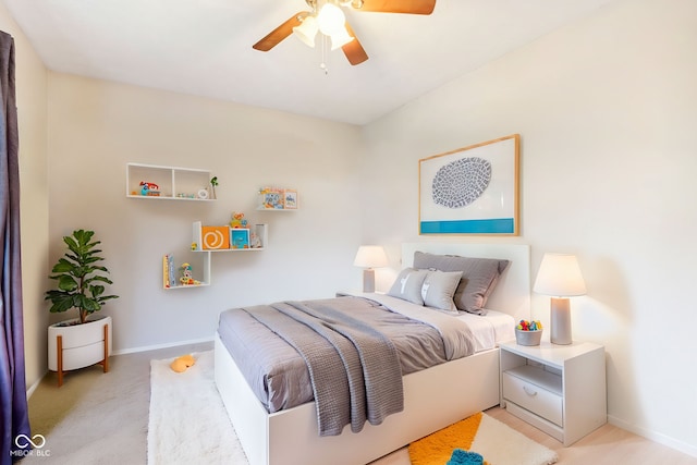 bedroom with ceiling fan