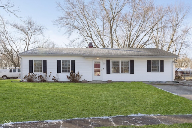 ranch-style house with a front yard