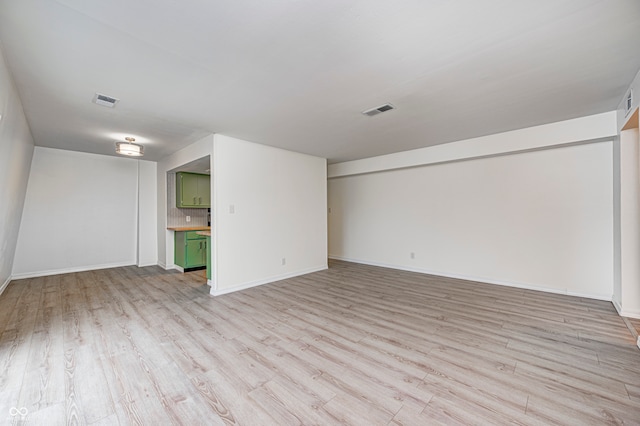 empty room featuring light hardwood / wood-style floors