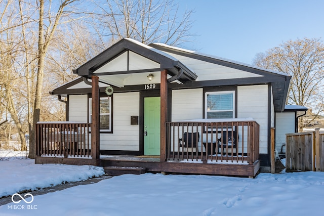 view of front of house featuring covered porch