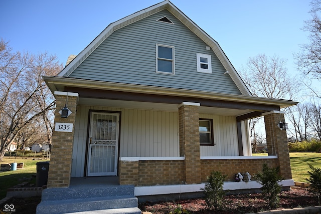 view of front of home featuring a porch