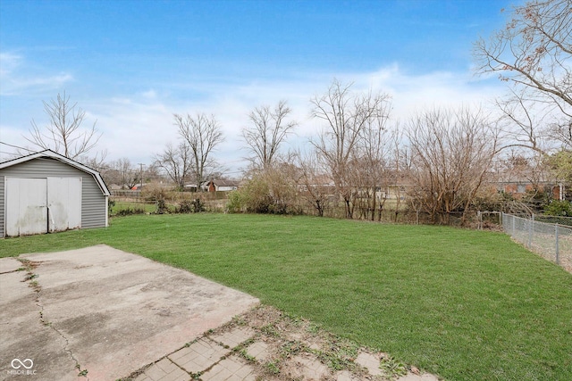 view of yard with a patio area