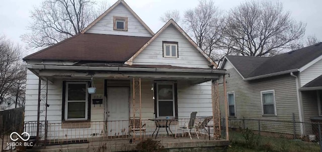 bungalow-style house featuring covered porch