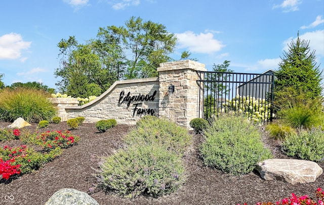 5607 Tart Blvd, Indianapolis, IN 46239 - view of community / neighborhood sign