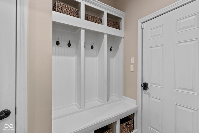 10346 Strongbow Rd, Fishers, IN 46040 - view of mudroom