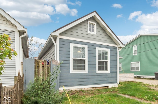 359 Terrace Ave, Indianapolis, IN 46225 - view of property exterior with fence