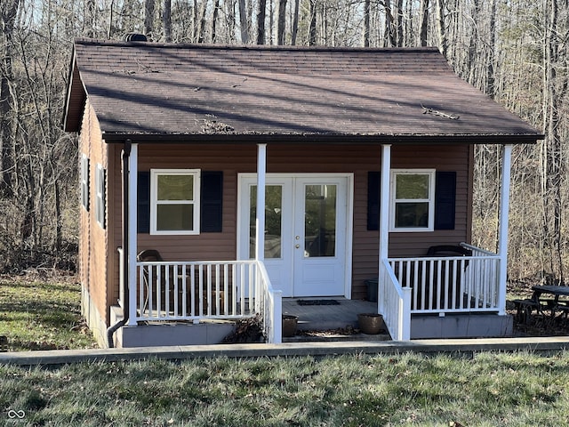 view of front facade featuring french doors