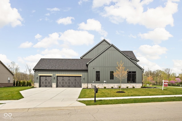 modern farmhouse style home featuring a front lawn and a garage