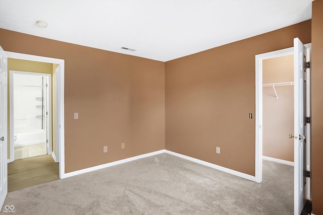 empty room featuring carpet