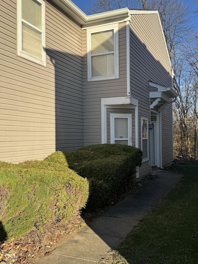 5283 Tufton Dr, Indianapolis, IN 46254 - view of side of property