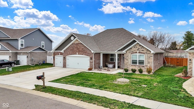 view of front facade with a front yard