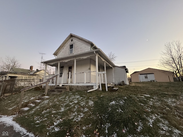 view of front of house featuring a porch