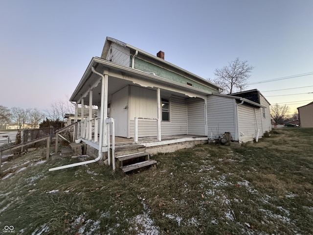 view of front of house featuring covered porch