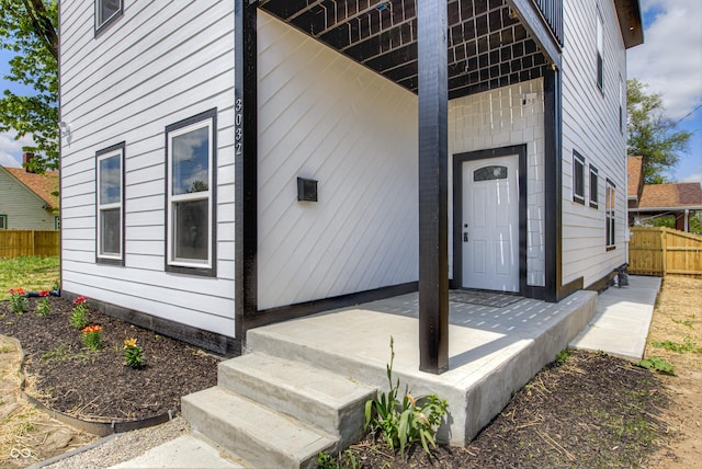 view of property entrance