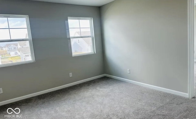 view of carpeted spare room