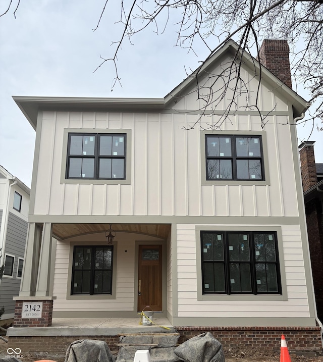 view of front facade with covered porch