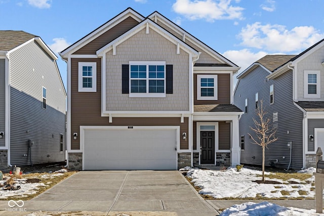 view of front facade featuring a garage