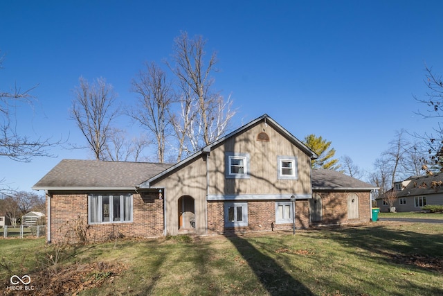 view of front of house with a front lawn