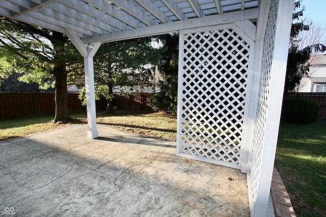 view of patio featuring a pergola