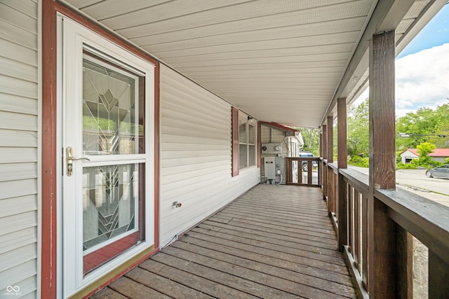 100 N Jefferson St, Nashville, IN 47448 - view of wooden porch