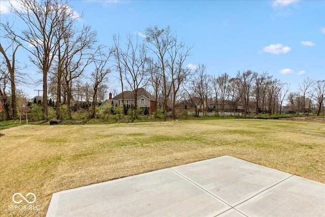 6973 Oakdale Ln, Avon, IN 46123 - view of yard with a patio