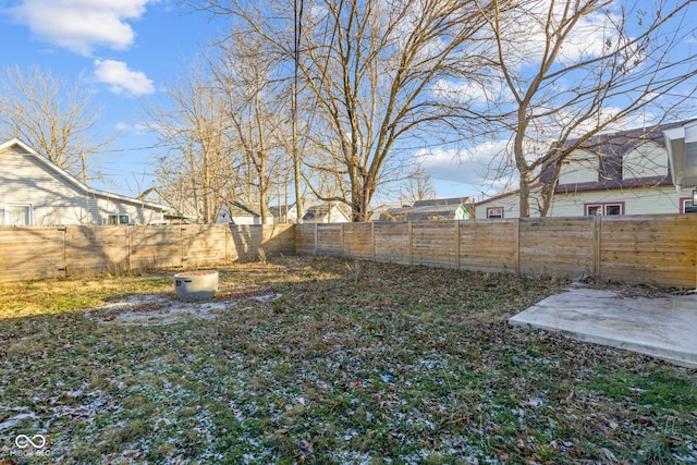 view of yard with a patio area