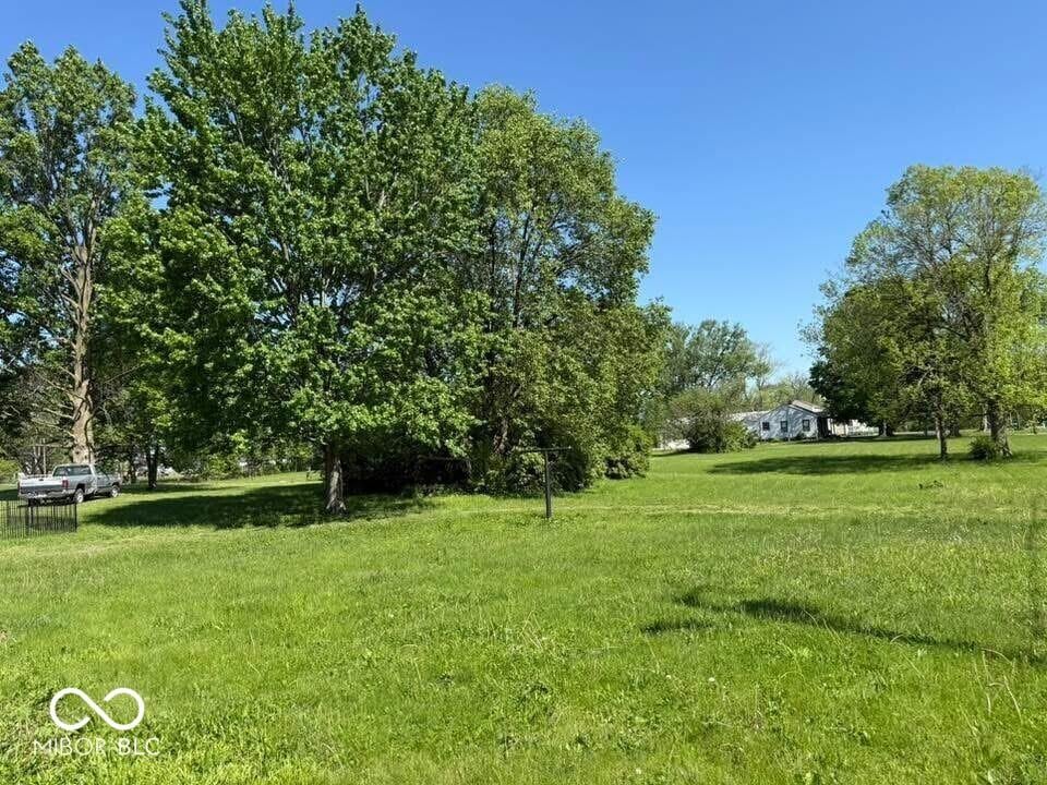 3192 E Main St, Plainfield, IN 46168 - view of green lawn
